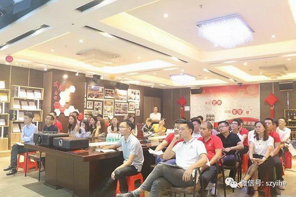 2_resize.jpg 2_resize.jpg