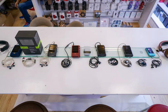 1_resize.jpg 1_resize.jpg